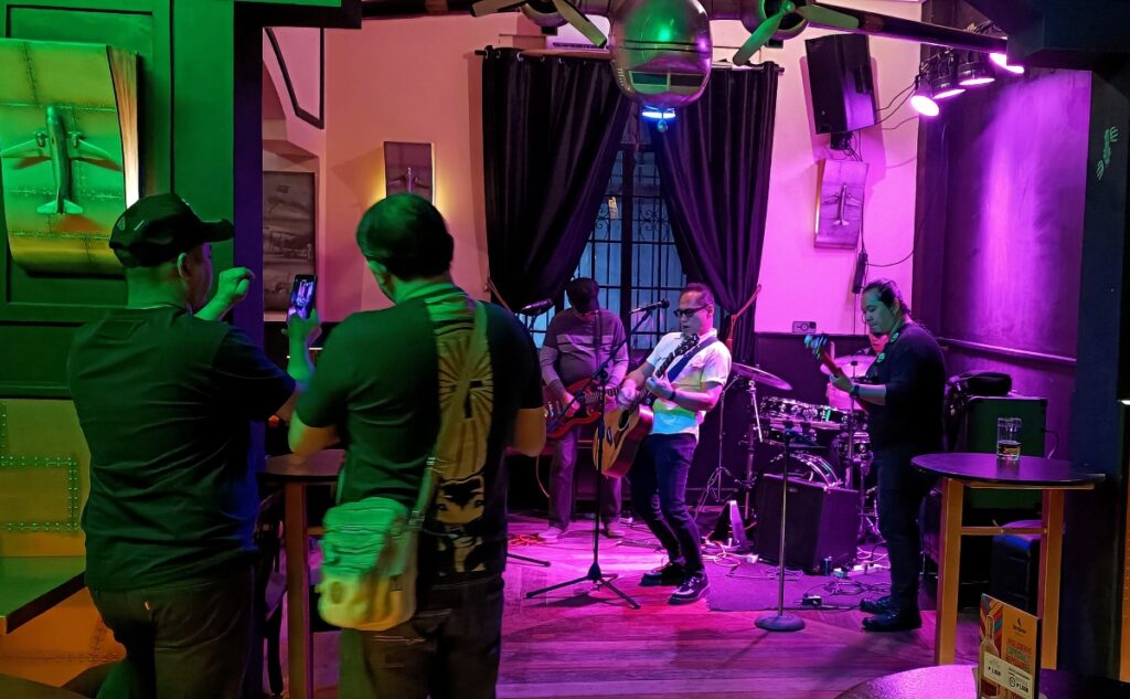 A photo of Stephen Lu of Rizal Underground performing at Hangar 18 Bar & Bistro in Ermita